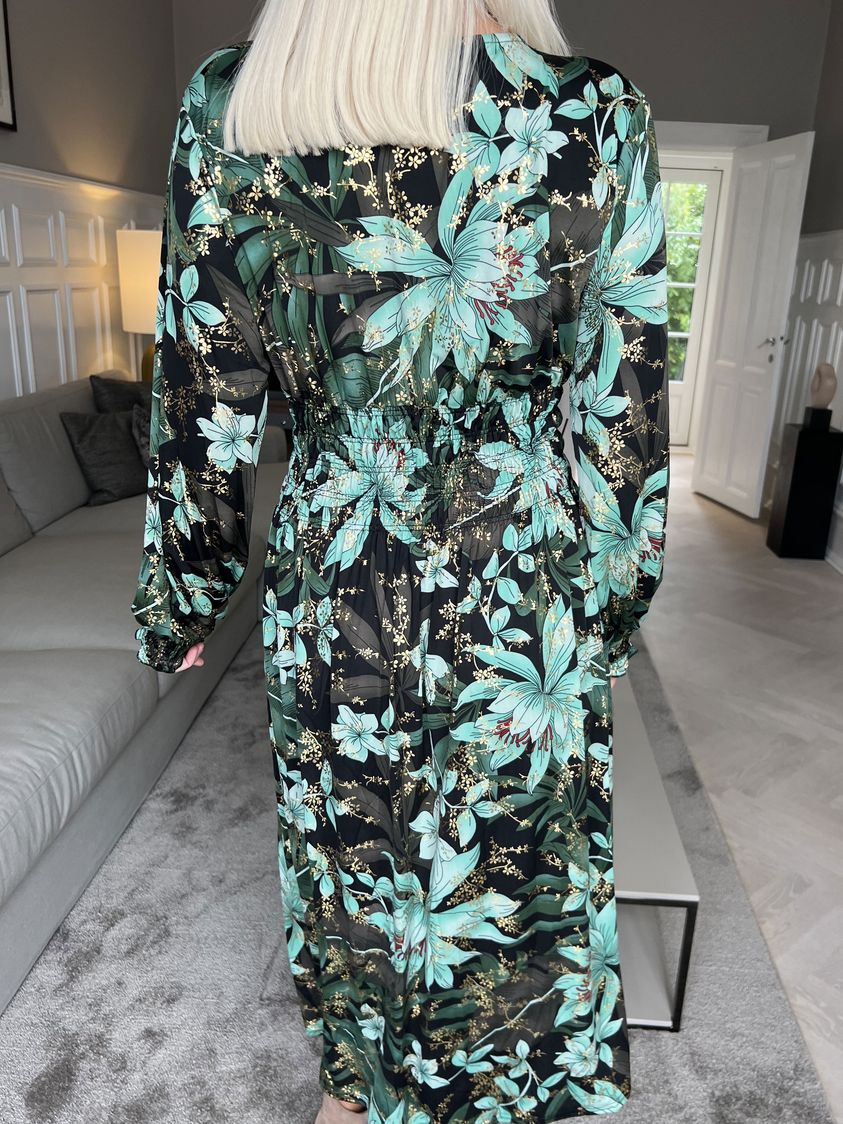 Pams Midi L/S - Elastisk kjole i krølfrit stof med lange ærmer